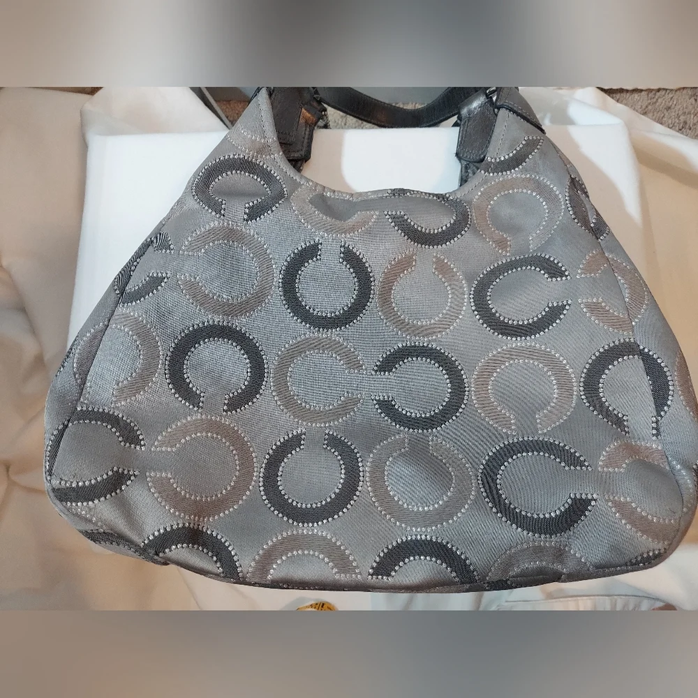 Coach Madison Maggie Grey Hobo Bag With Teal Satin Interior EUC